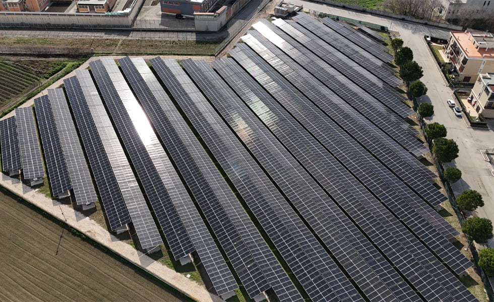 A geração global de energia solar deverá crescer 31% nos primeiros nove meses de 2025.