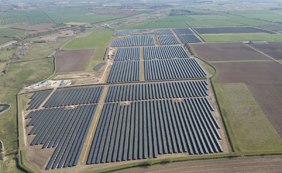 O projeto de controle de energia eólica e solar de 550 MW da State Power Investment Corporation na Mongólia Interior começou!