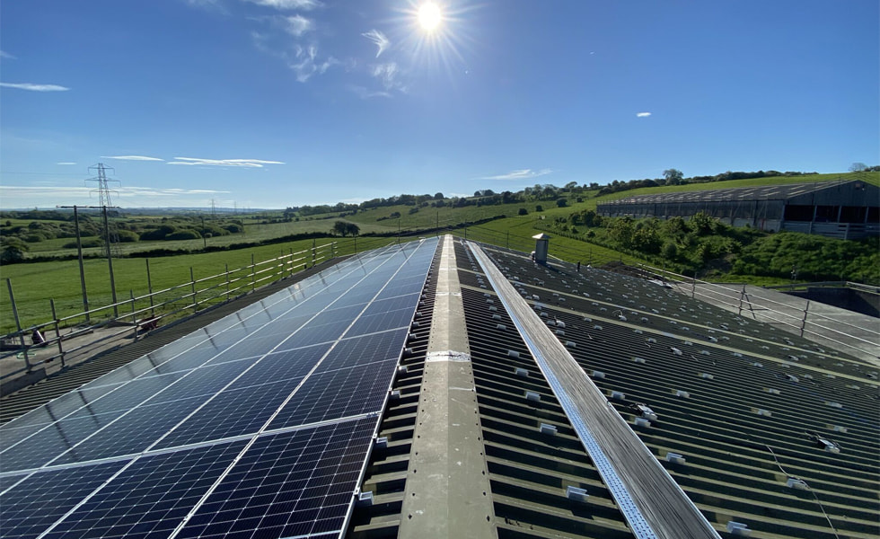 Solar no telhado e além: como fazer a energia solar funcionar em qualquer casa
