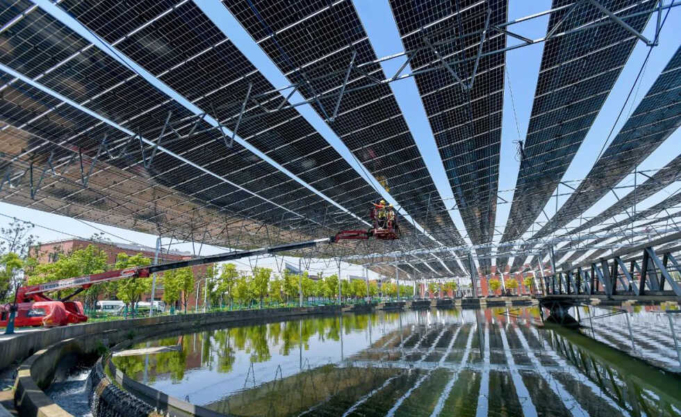 O primeiro projeto fotovoltaico de superfície da PetroChina gera mais de 