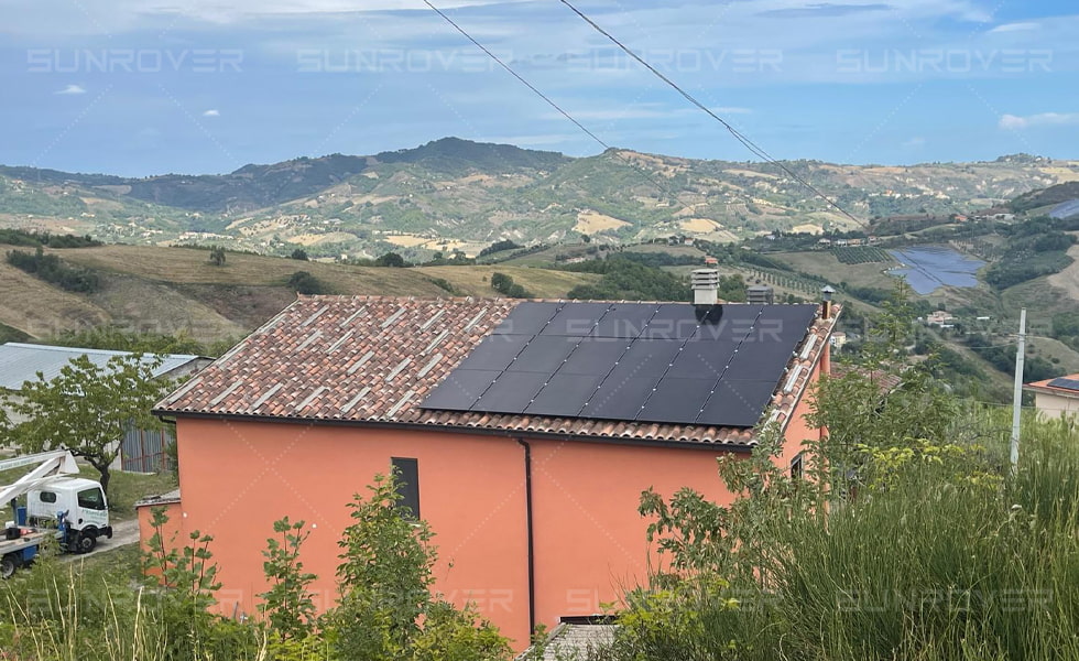 Proprietário italiano adota vida sustentável com solução solar + armazenamento de última geração da SUNROVER