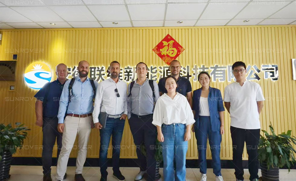 Delegação belga visita SUNROVER na China e elogia soluções personalizáveis ​​de armazenamento de energia solar