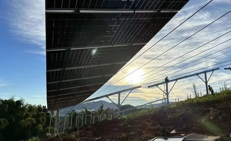 Começou a instalação do maior projeto fotovoltaico de suporte flexível de escala única no sudoeste da China
