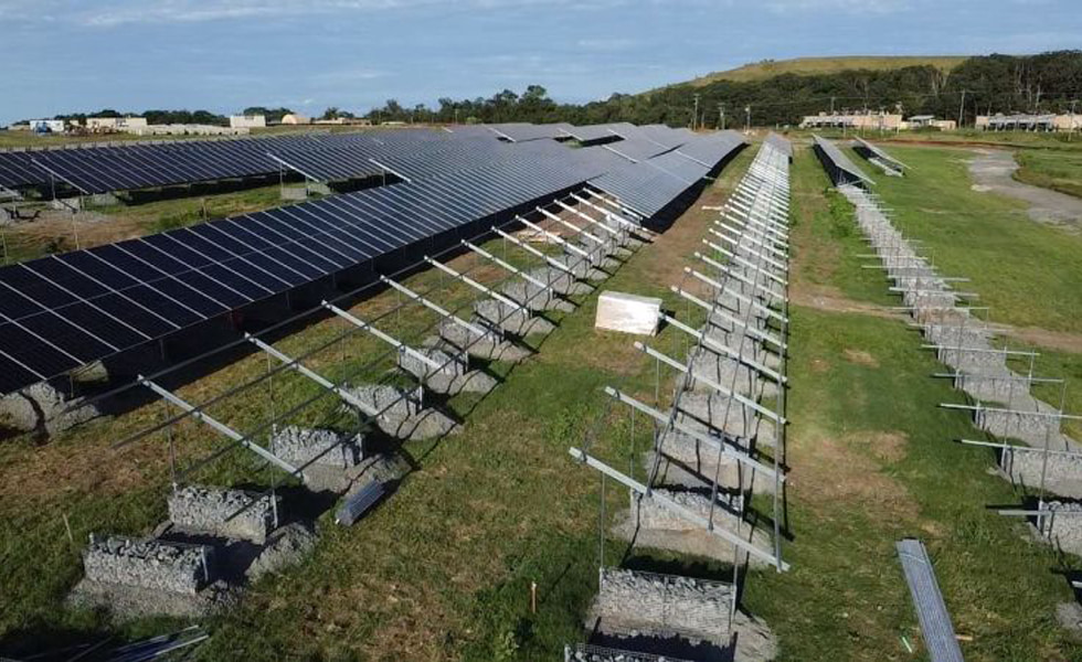 Uganda dá sinal verde ao projeto solar de 100 MW da EA Astrovolt mais o projeto BESS de 250 MWh